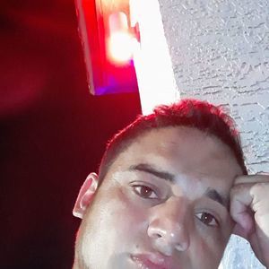 Meet your Posher, Dennis armando peña